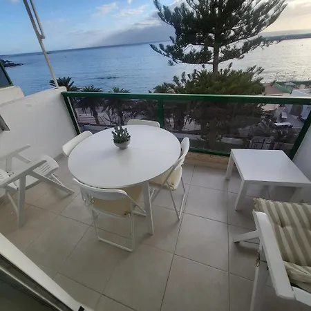 Ocean View 3 Apartment *